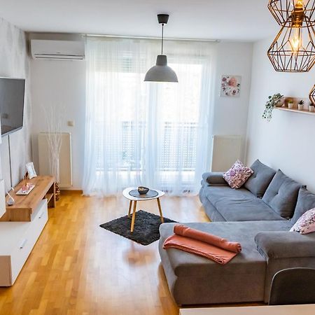 Brand New - Selfcheckins 24 - Zagreb - Garage - Loggia - New - Luxury Leilighet Eksteriør bilde